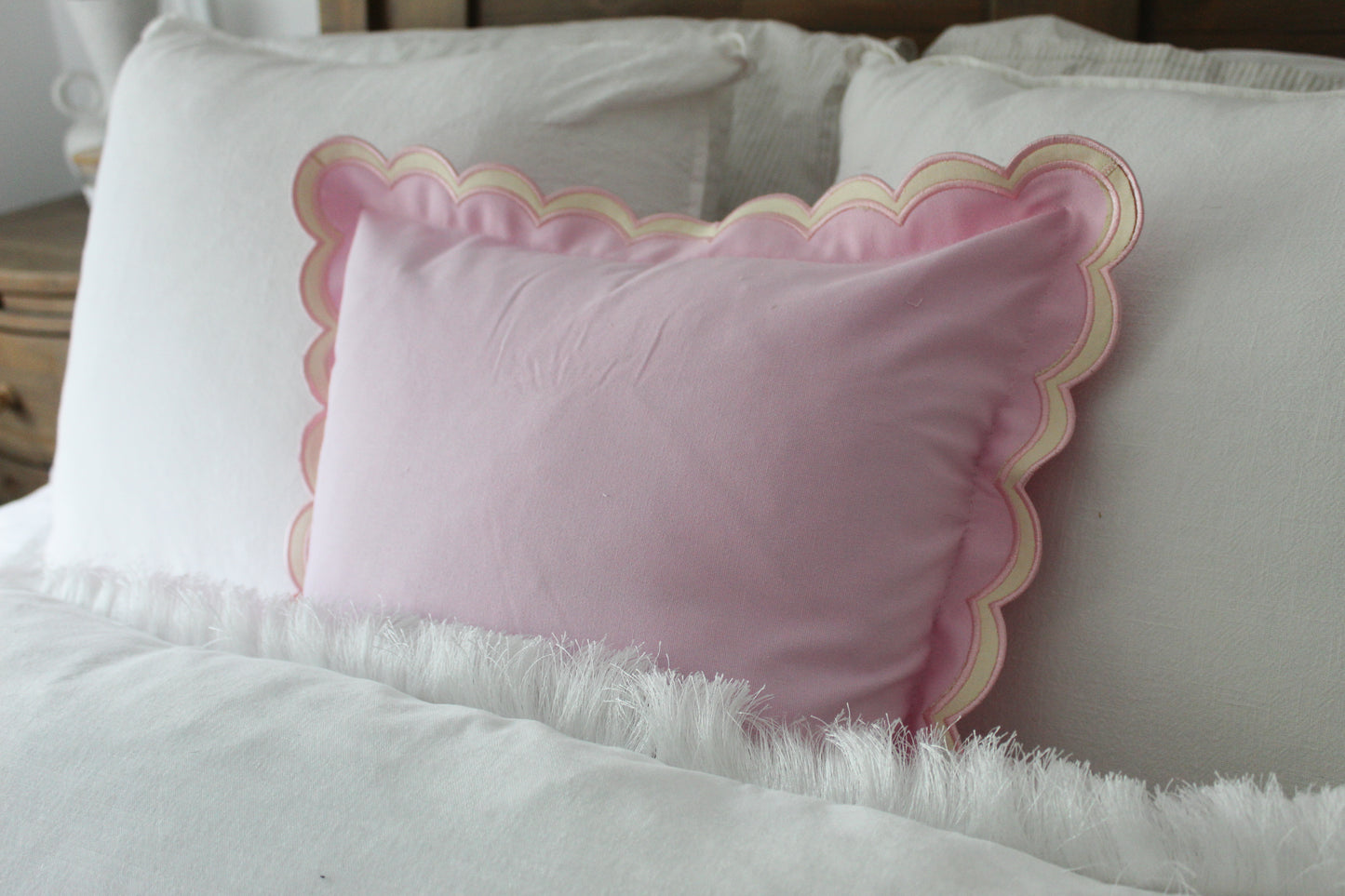 Link scalloped edge cushion with duck feather insert 45x45cm
