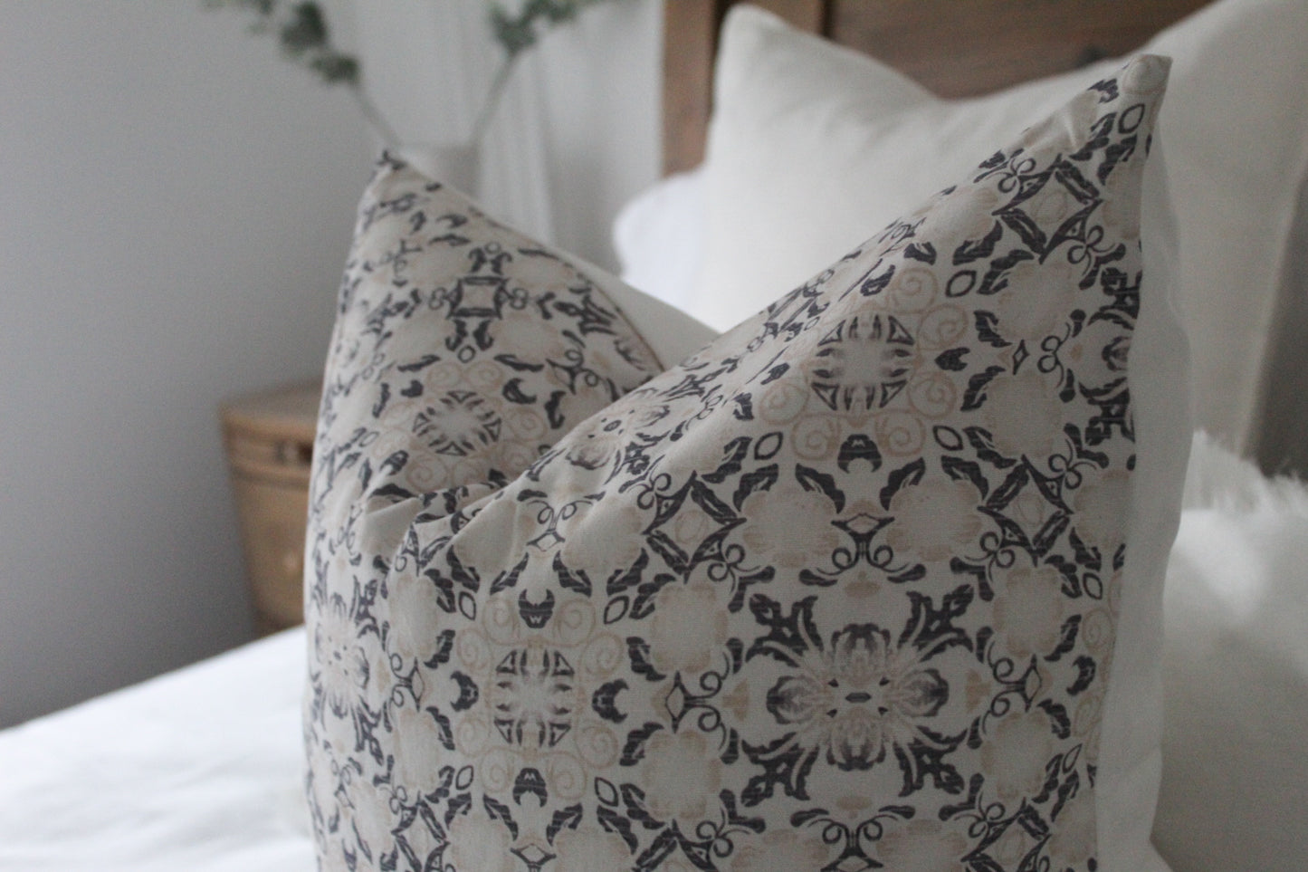 Neutral floral cotton 45 x 45cm country style cushion