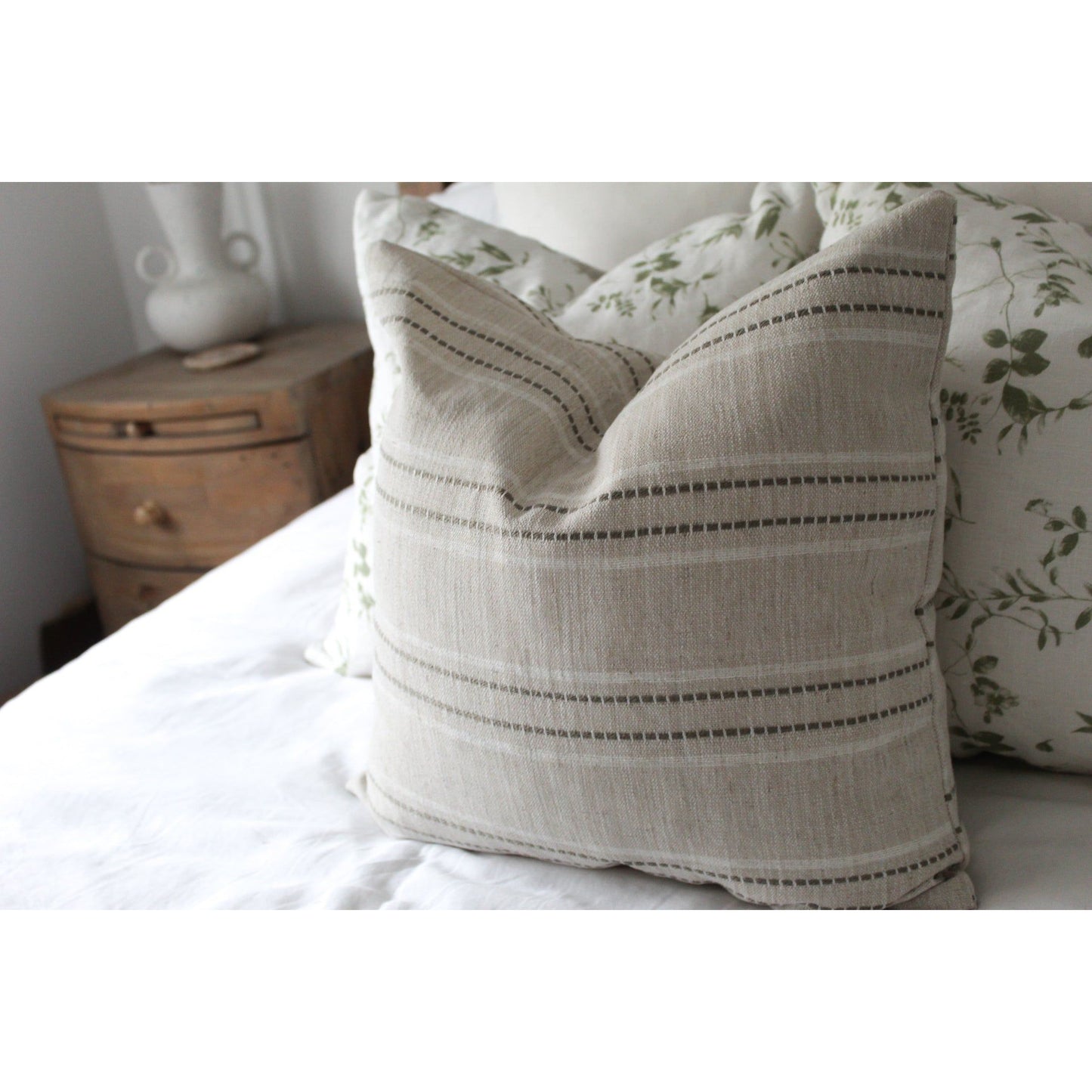 Natural tickling cotton minimalistic cushion 45 x 45cm