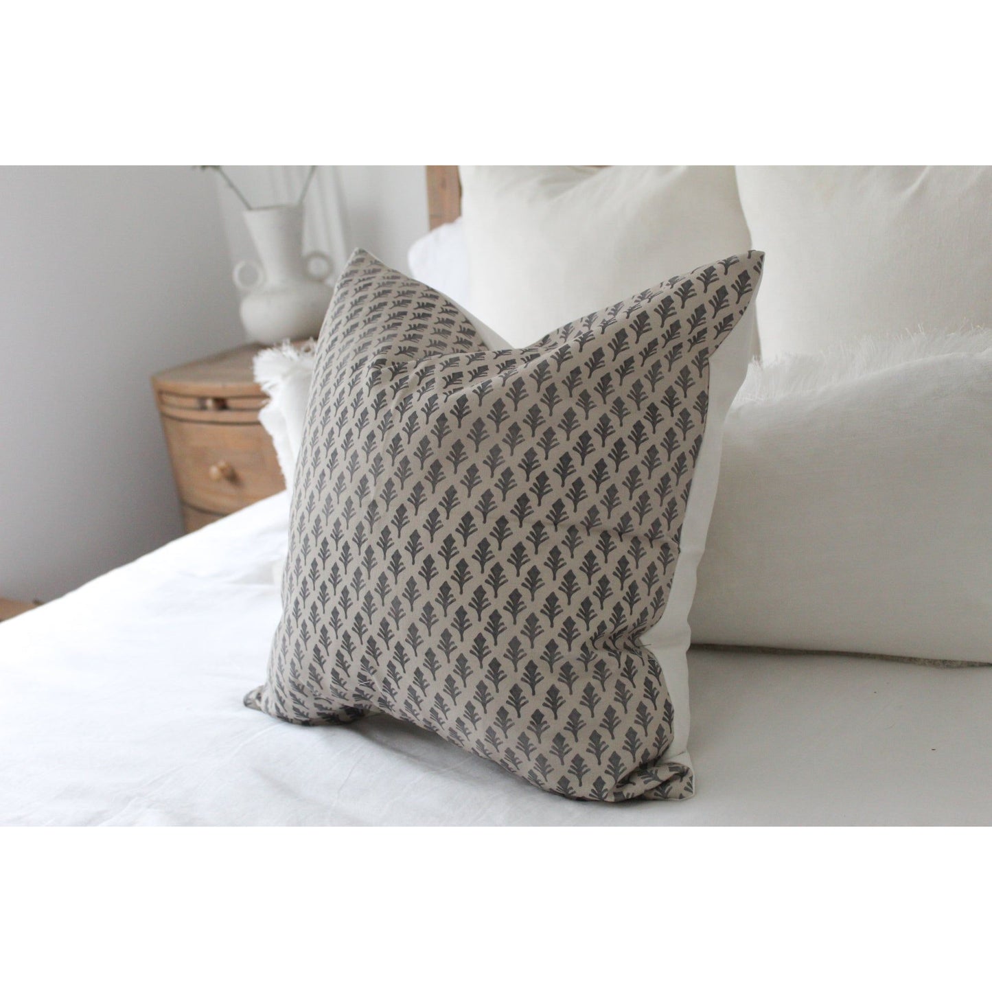 Beige and black floral cushion cover in cotton 45 x 45cm