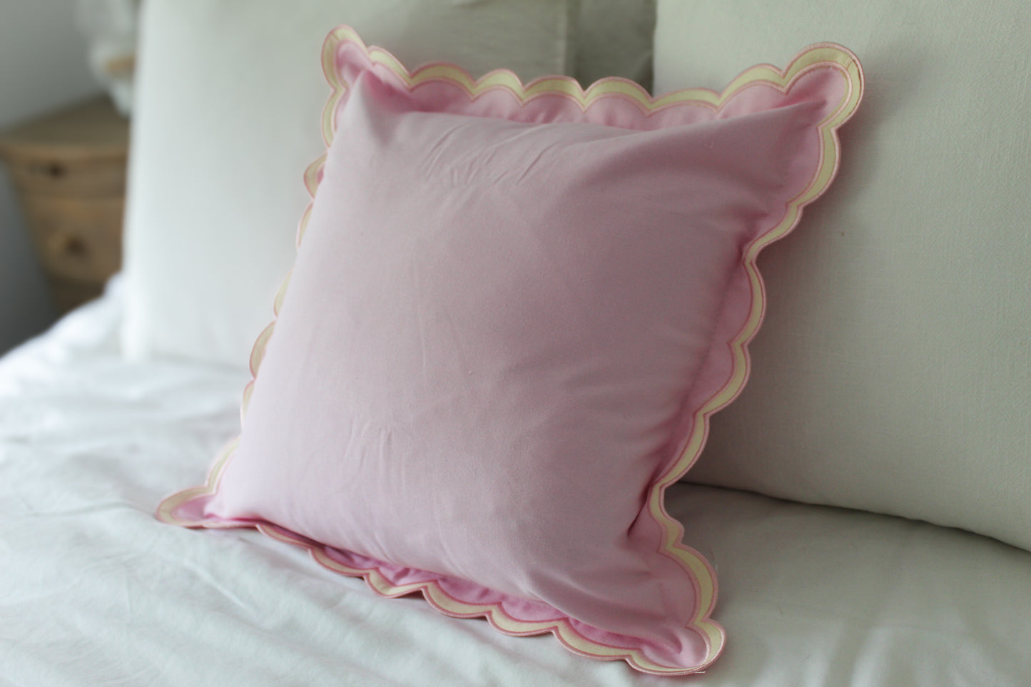 Link scalloped edge cushion with duck feather insert 45x45cm