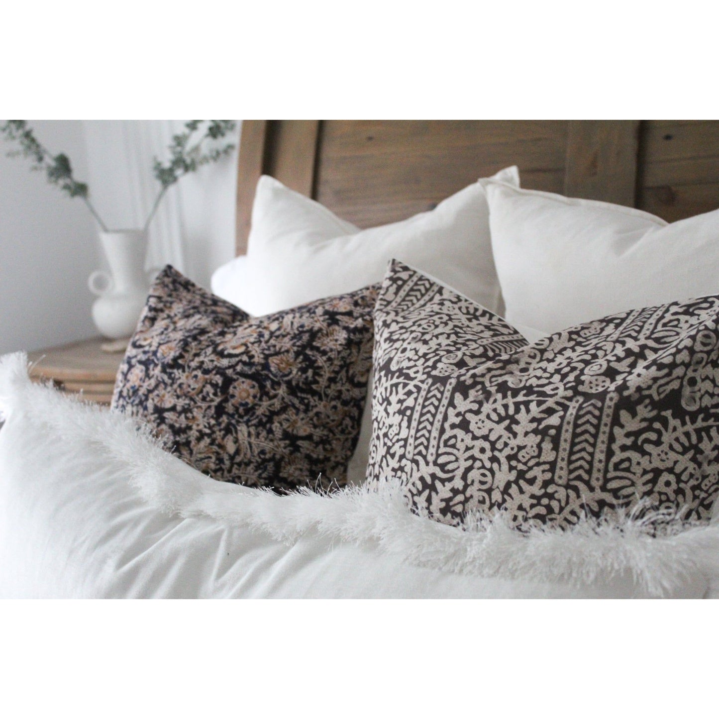 Brown pattern 45 x 45cm cotton cushion