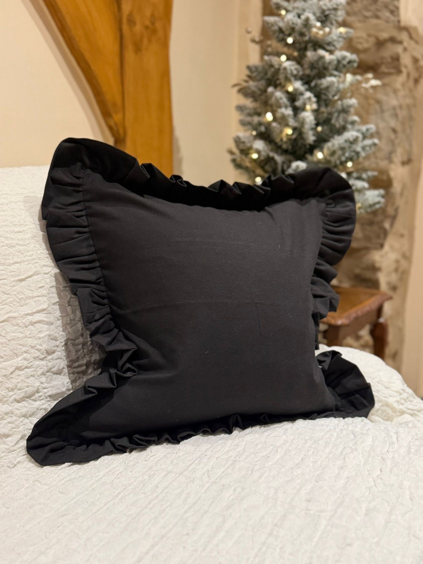 Black ruffle cotton cushion 45x45cm
