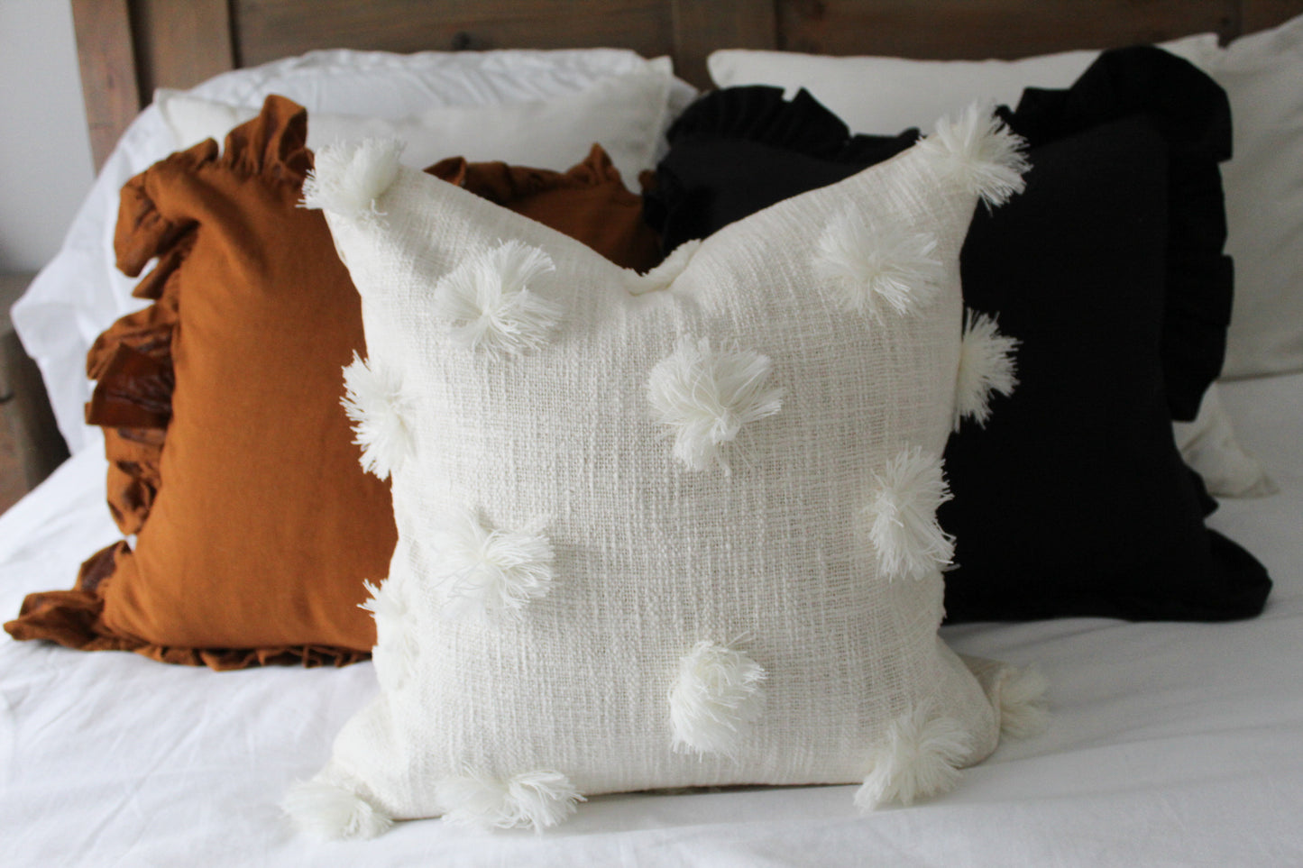Tufted dot neutral cotton cushion 45x45cm