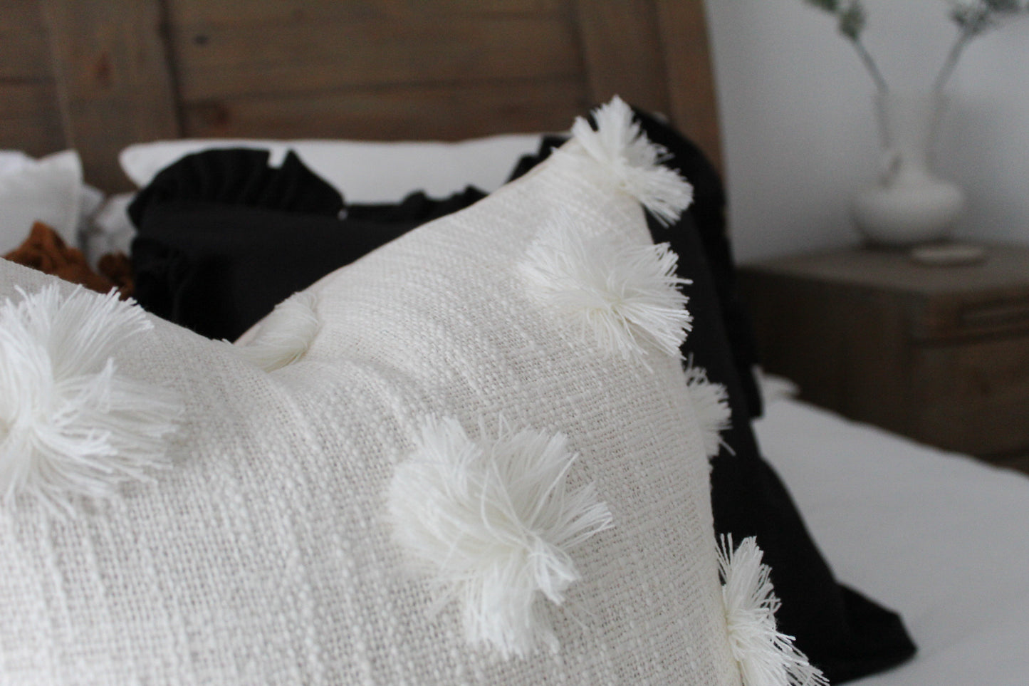 Tufted dot neutral cotton cushion 45x45cm