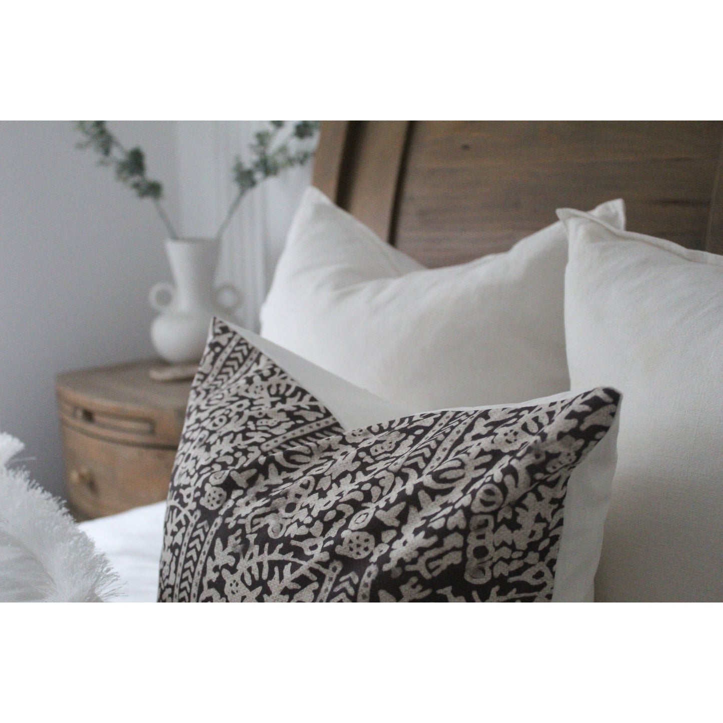 Brown pattern 45 x 45cm cotton cushion