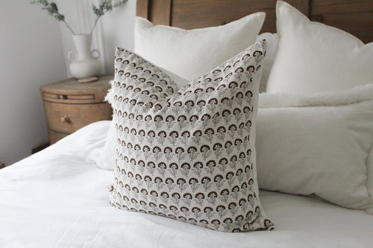 White floral print cotton cushion 45x45cm