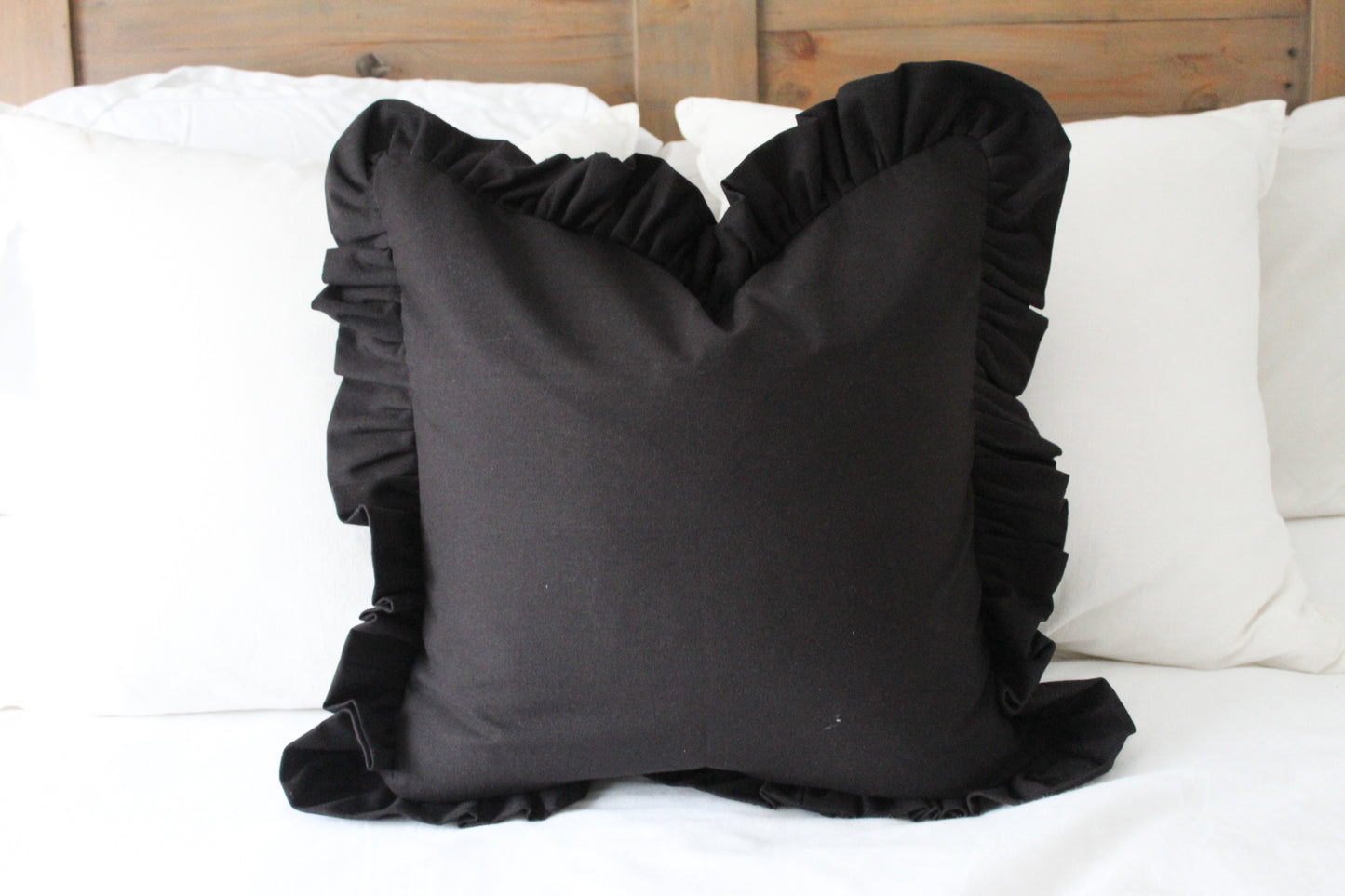 Black ruffle cotton cushion 45x45cm