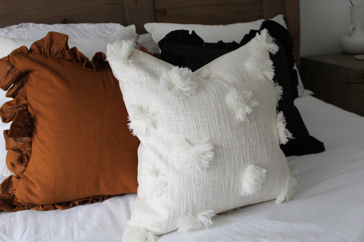 Tufted dot neutral cotton cushion 45x45cm