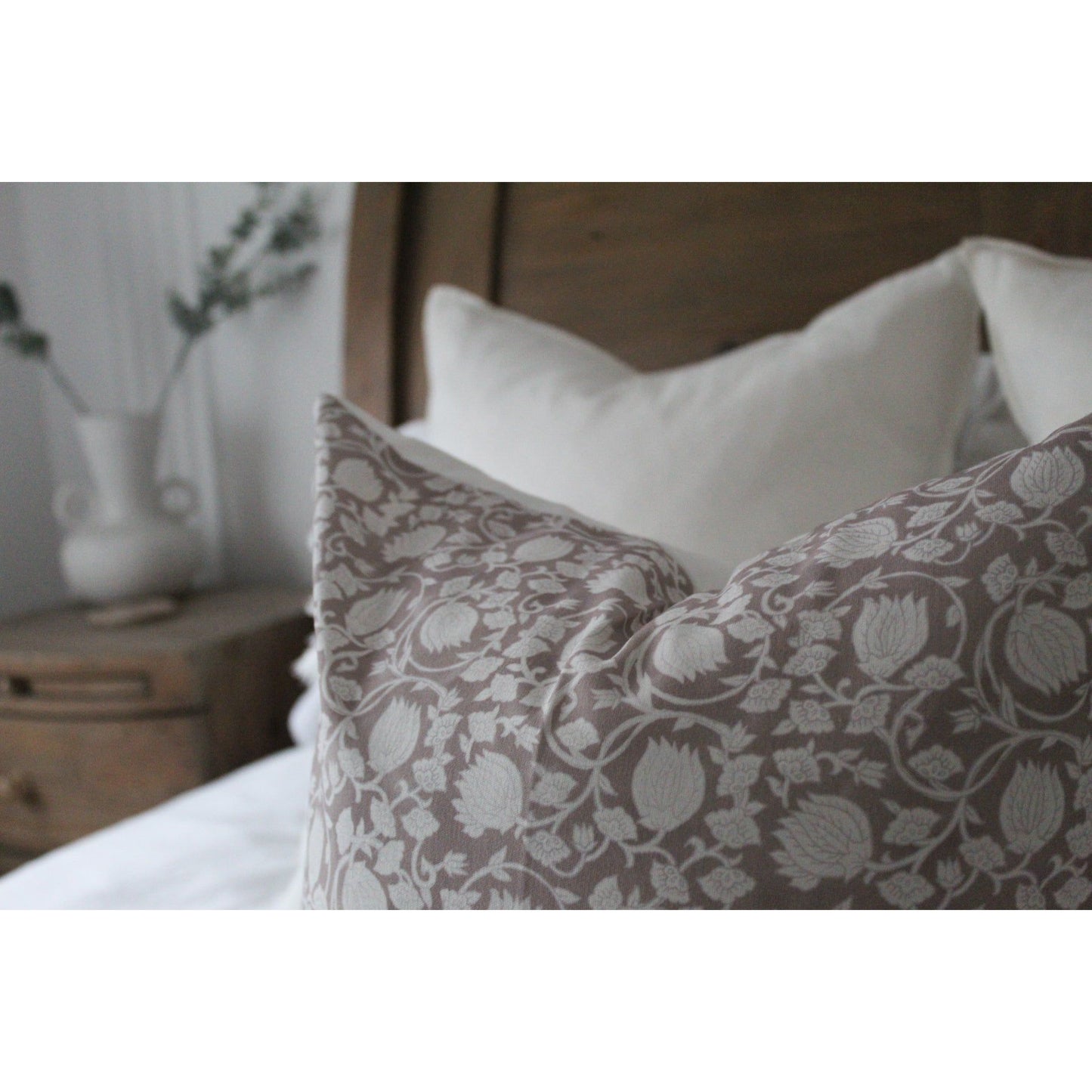 Neutral floral cotton cushion 45 x 45cm
