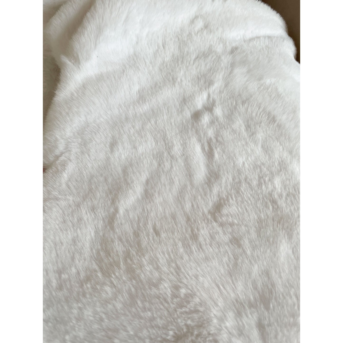CREAM LUXURY FAUX FUR THROW