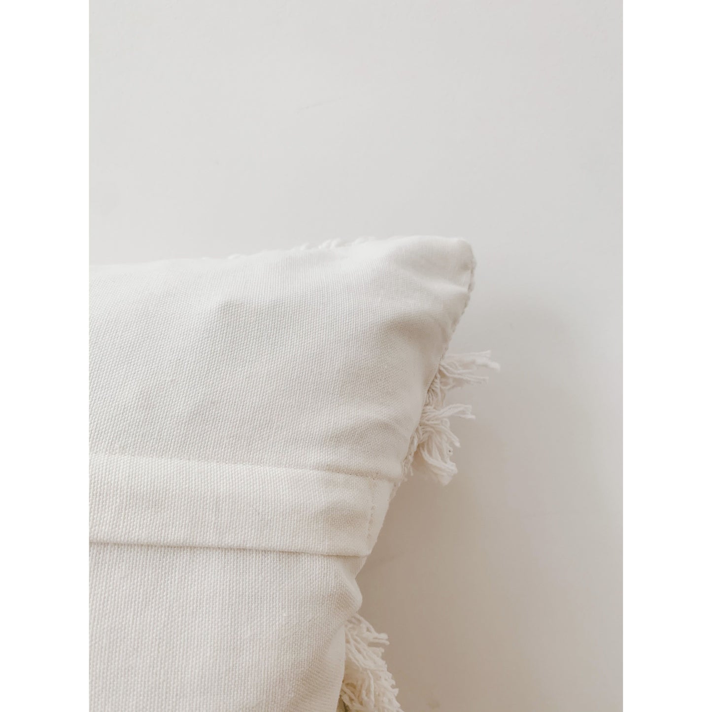 White Boho Tufted Cushion 45 x 45cm