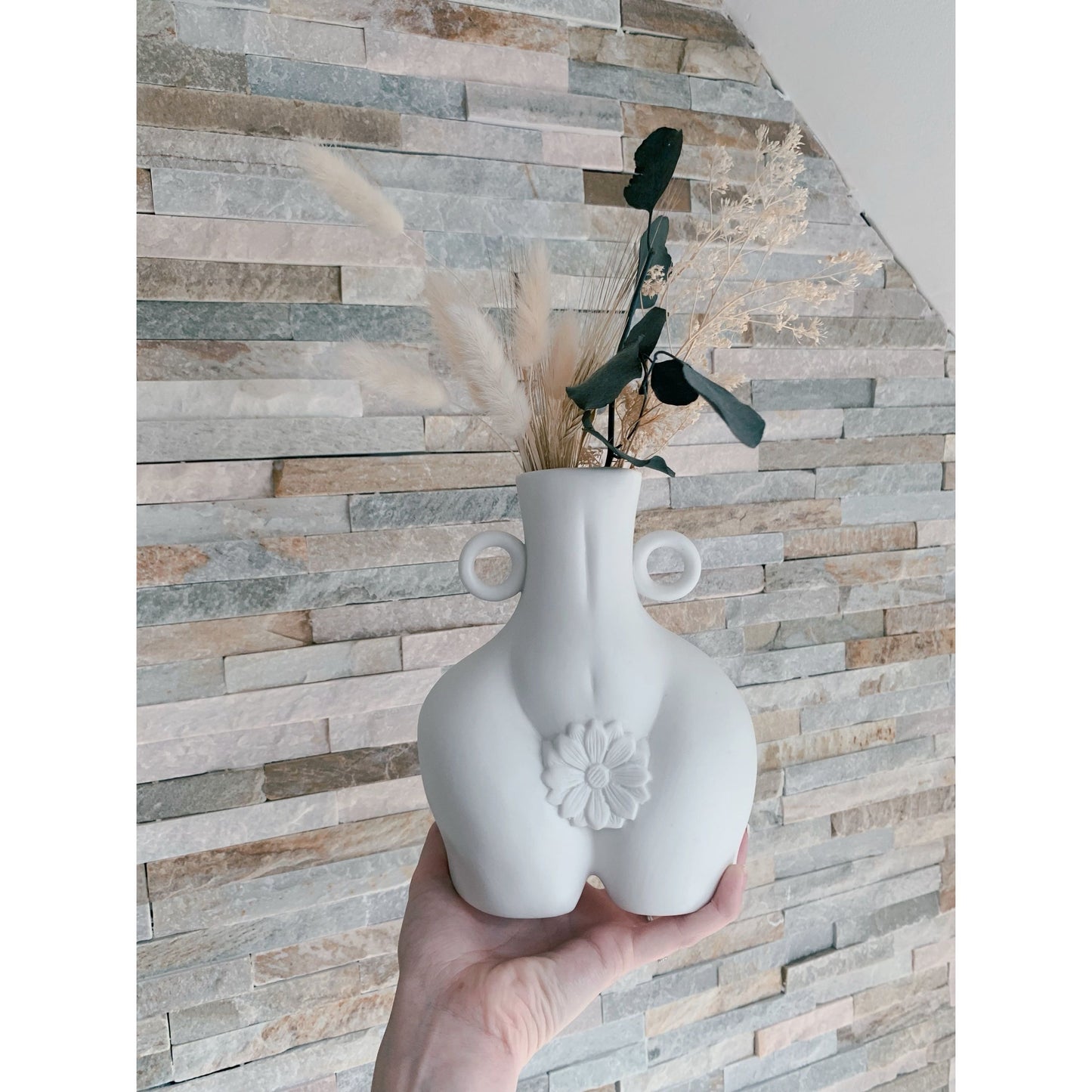 PEACHY VASE IN WHITE