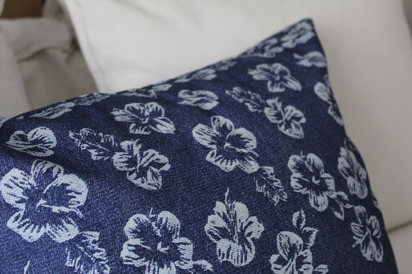 Navy floral cushion cover 45x45cm