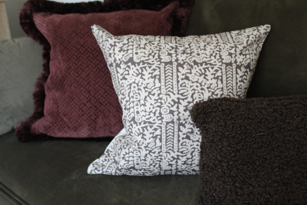 Brown pattern 45 x 45cm cotton cushion