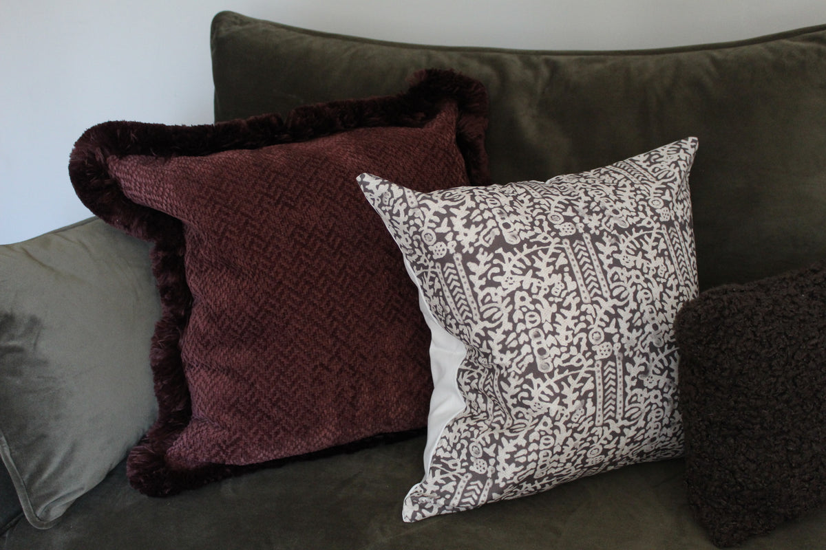 Brown pattern 45 x 45cm cotton cushion