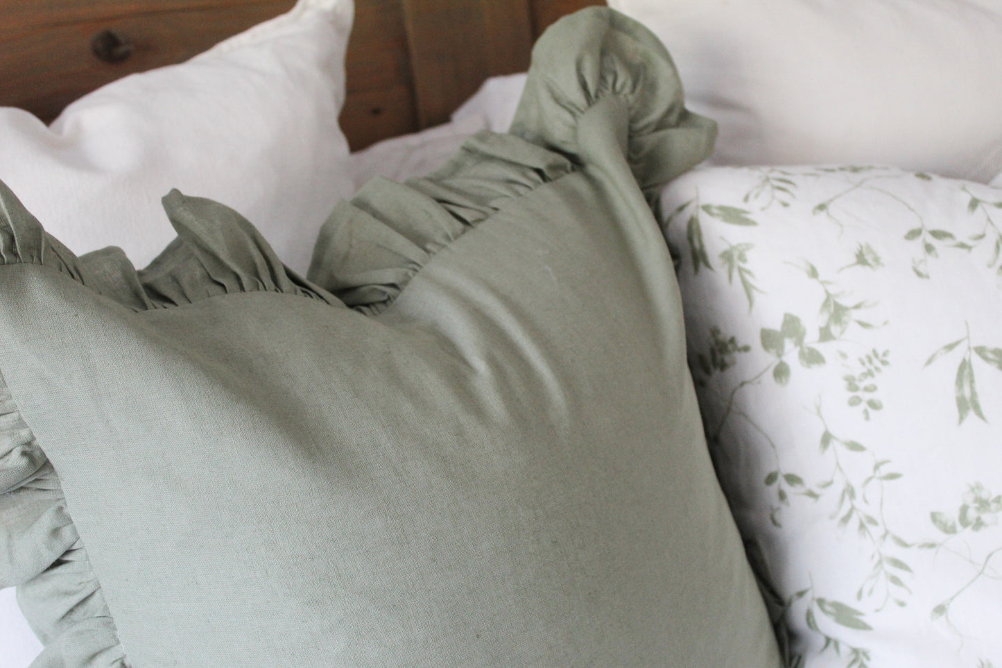 Green ruffle linen cushion cover 45x45cm