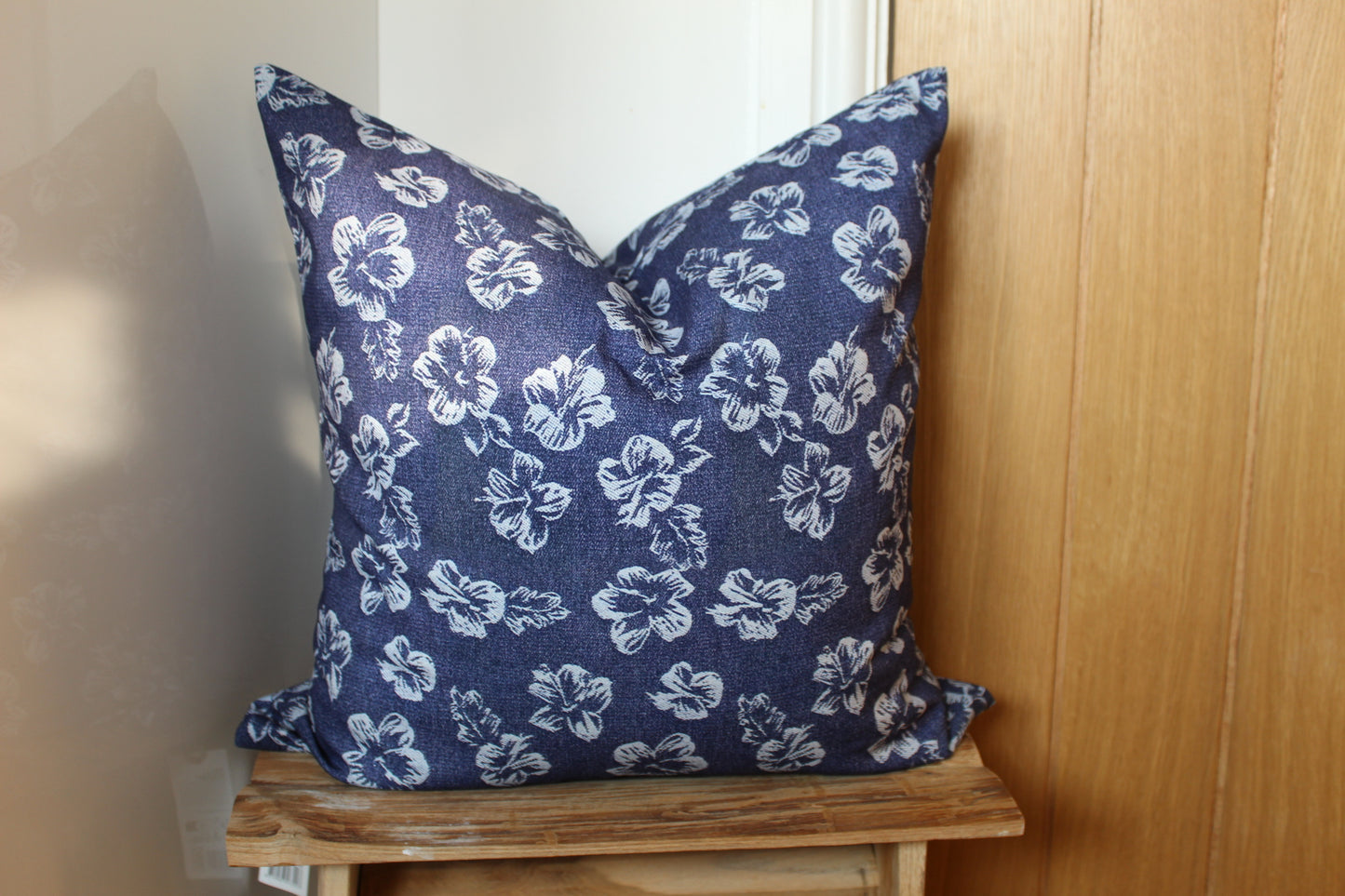 Navy floral cushion cover 45x45cm