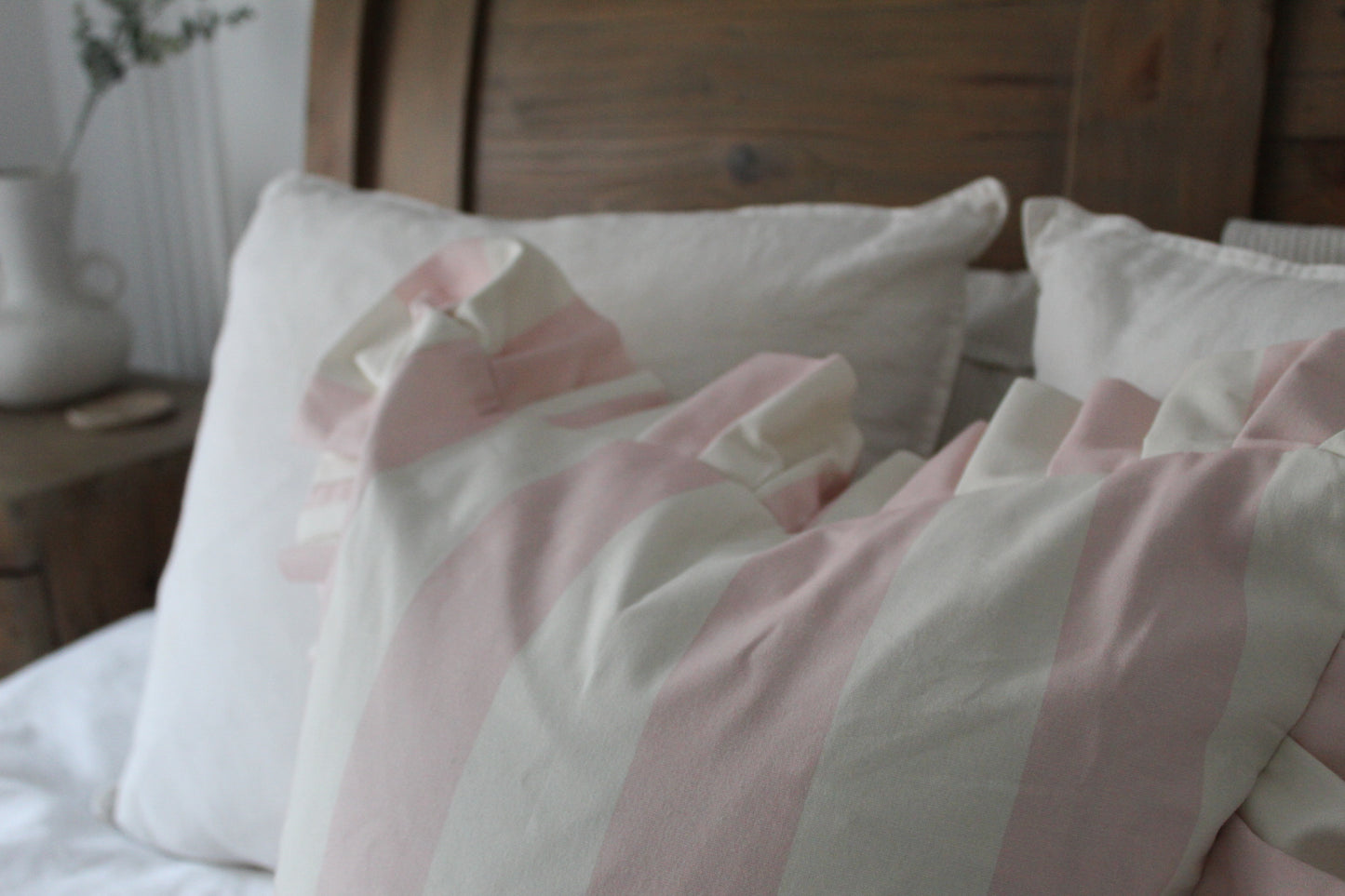Pink ruffle cotton cushion cover 45x45cm