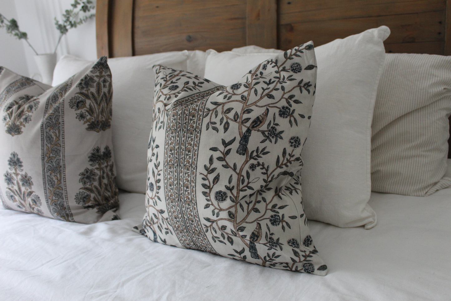 Bird print cotton cushion