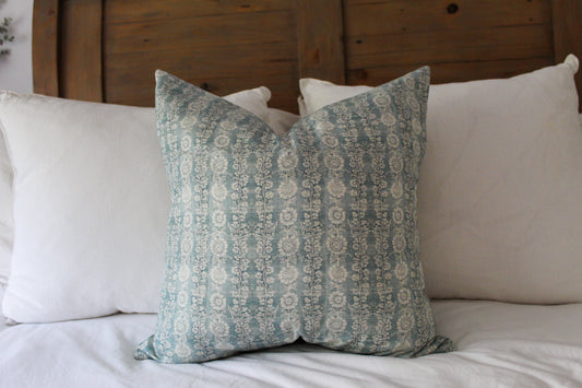 Floral blue cotton cushion 50x50cm