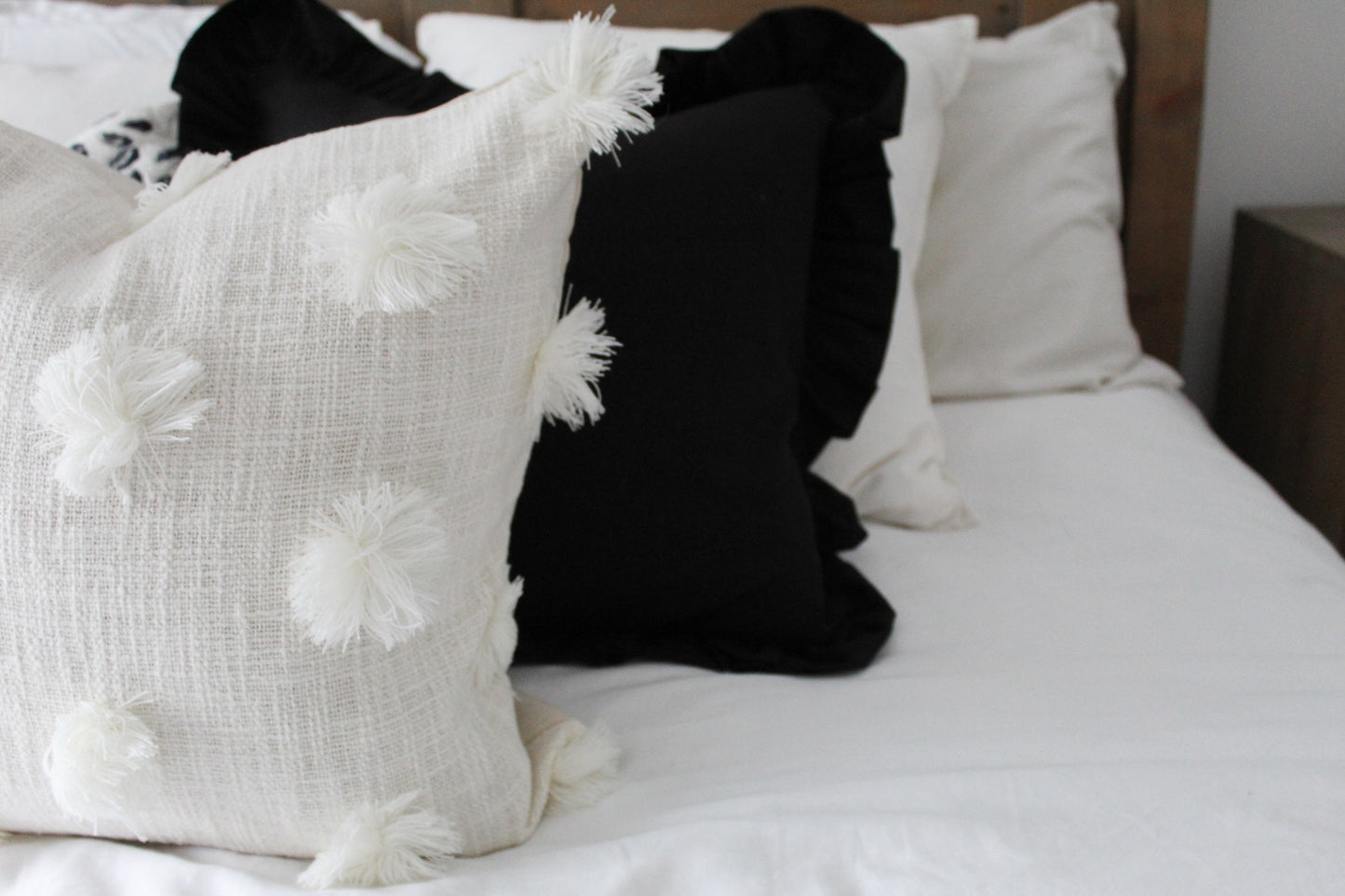 Tufted dot neutral cotton cushion cover 45x45cm