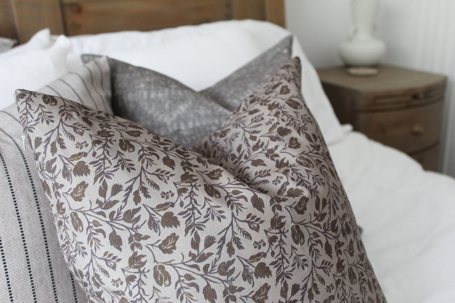Beige floral cotton cushion with duck feather insert 45x45cm