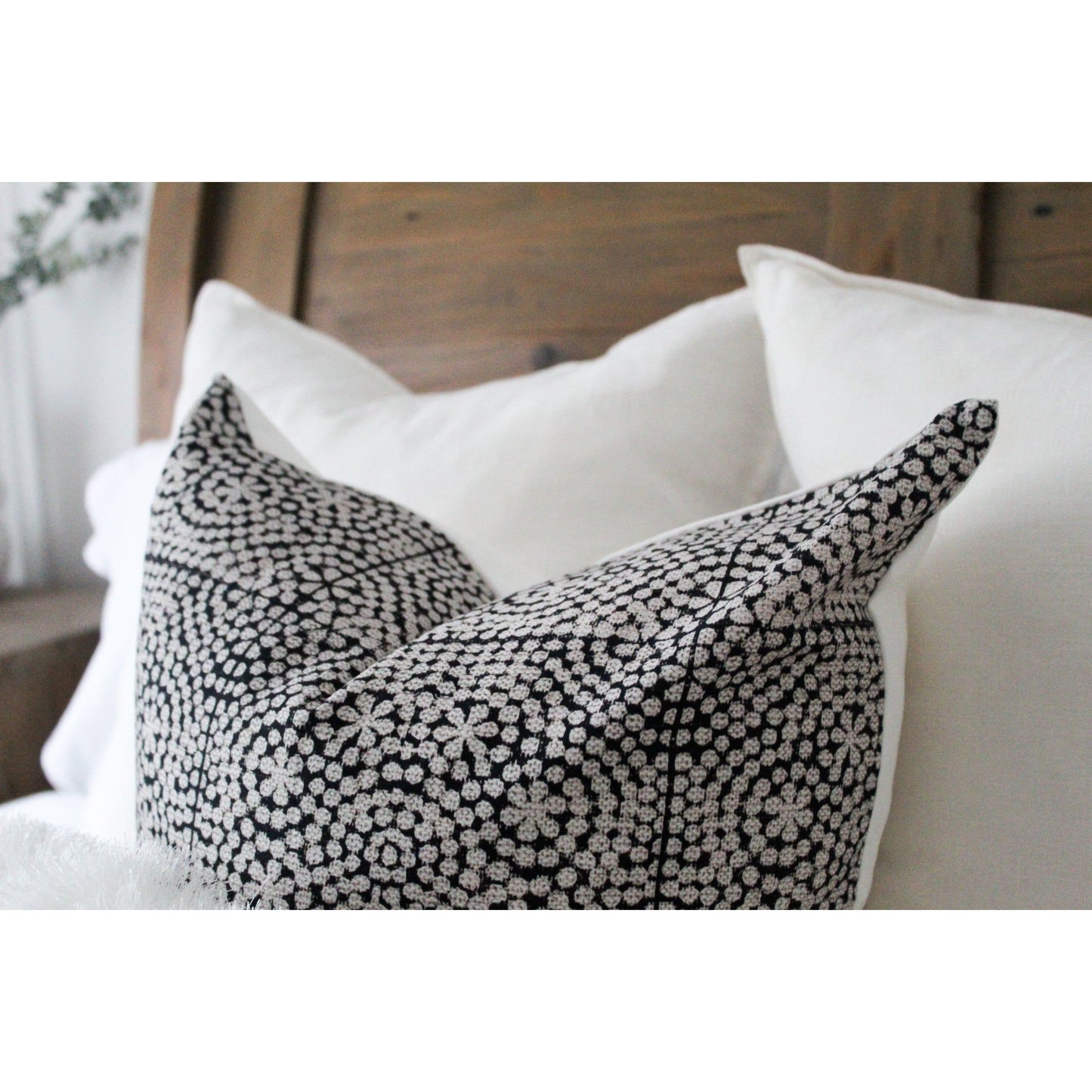 Floral farmhouse black throw cotton minimalistic cushion cover 45 x 45cm decorative throw pillow