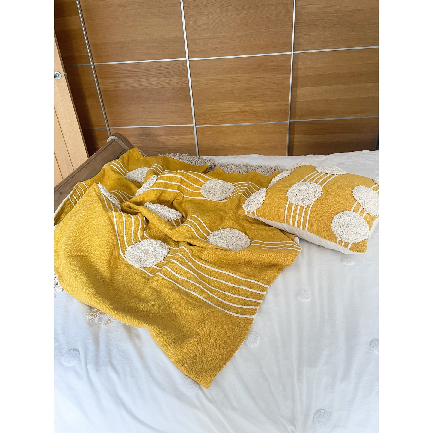 Yellow Tufted Throw Cotton Blanket - 150 x 130 CM