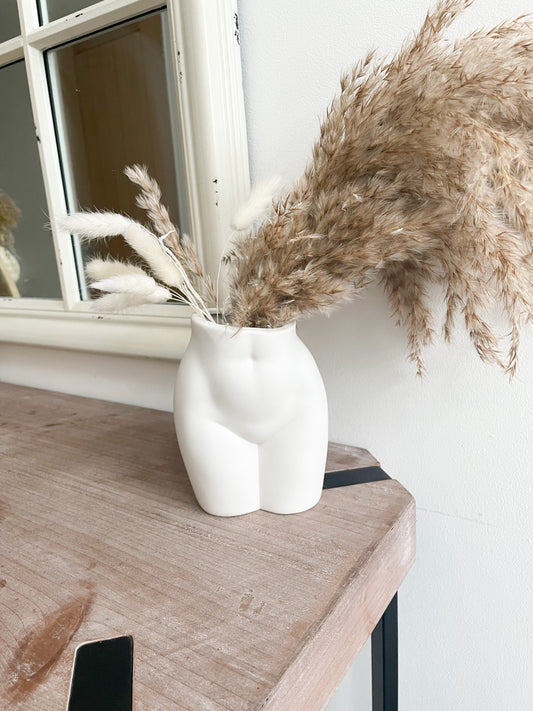 Cheeky Bum Vase for Dried Flowres